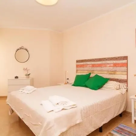 Piso Precioso Con Vistas Al Mar.